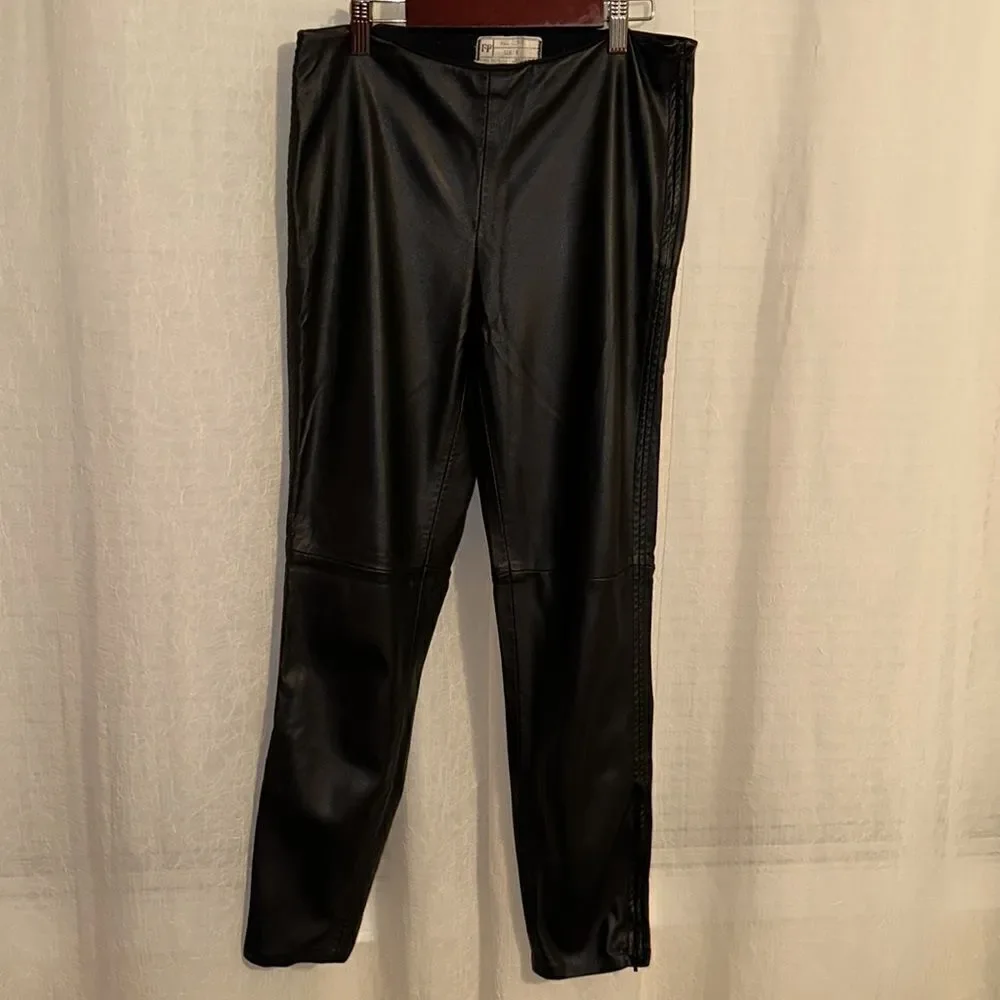 free people 6 Vegan Leather Black Stretch Zip Ankle  Elastic Waist Moto Legging